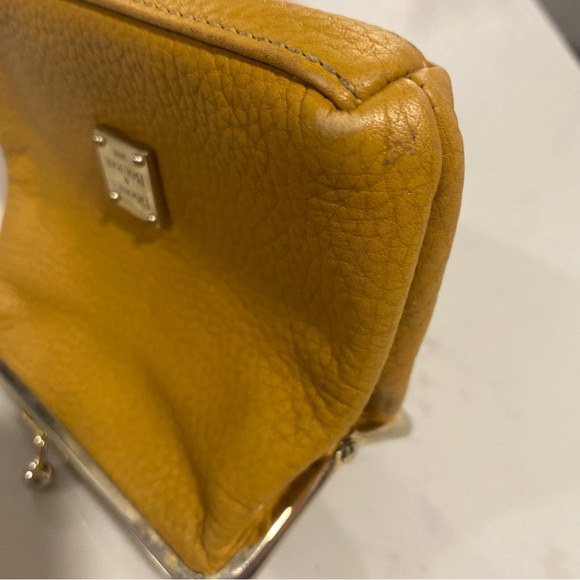 Dooney & Bourke - Camel/ Mustard Leather Coin Purse with Kiss-Lock Closure - Picture 8 of 13